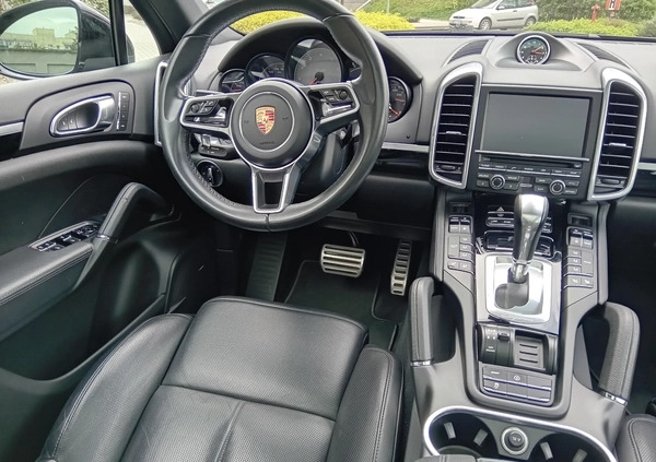 Porsche Cayenne cena 146000 przebieg: 71000, rok produkcji 2015 z Gdańsk małe 254